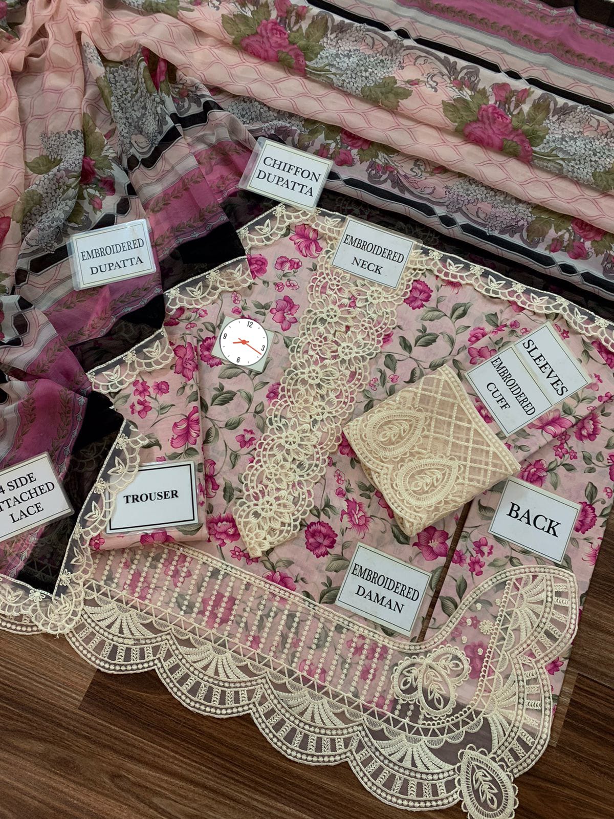 MAHNUR LUXURY LAWN