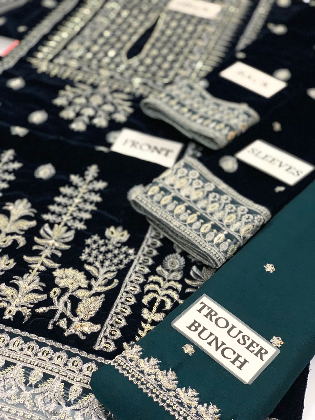 BRAND JAZMIN Velvet